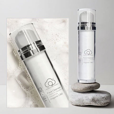 C9 Beauty Hydro Face Cleanser tuotekuva ja vaahto